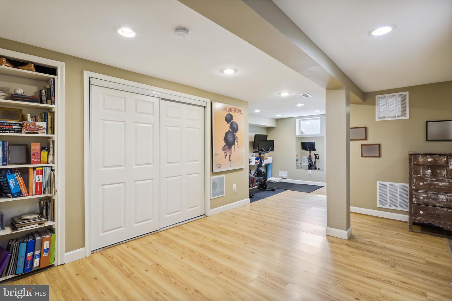 10006 CRESTWOOD ROAD