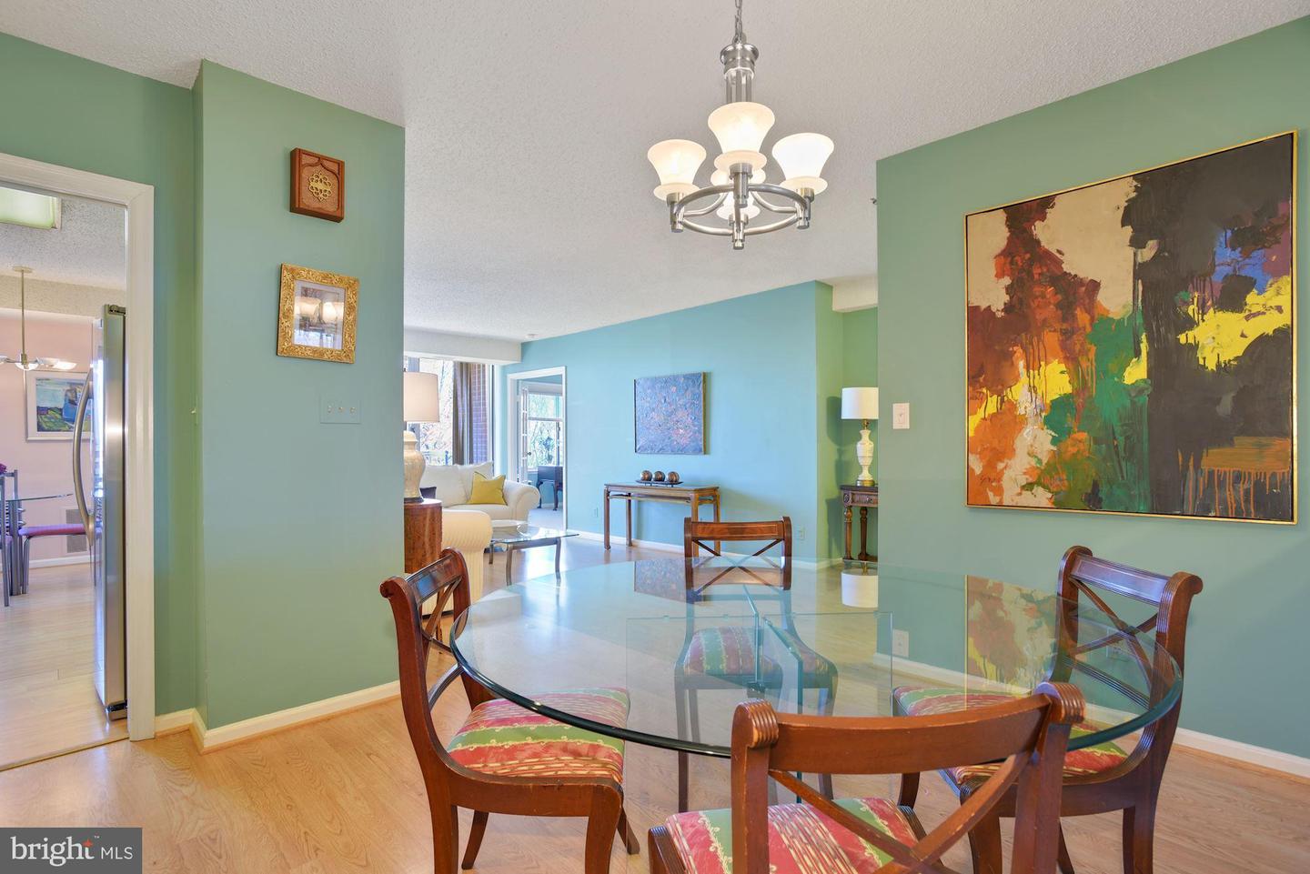 5800 NICHOLSON LANE Unit: 1-508