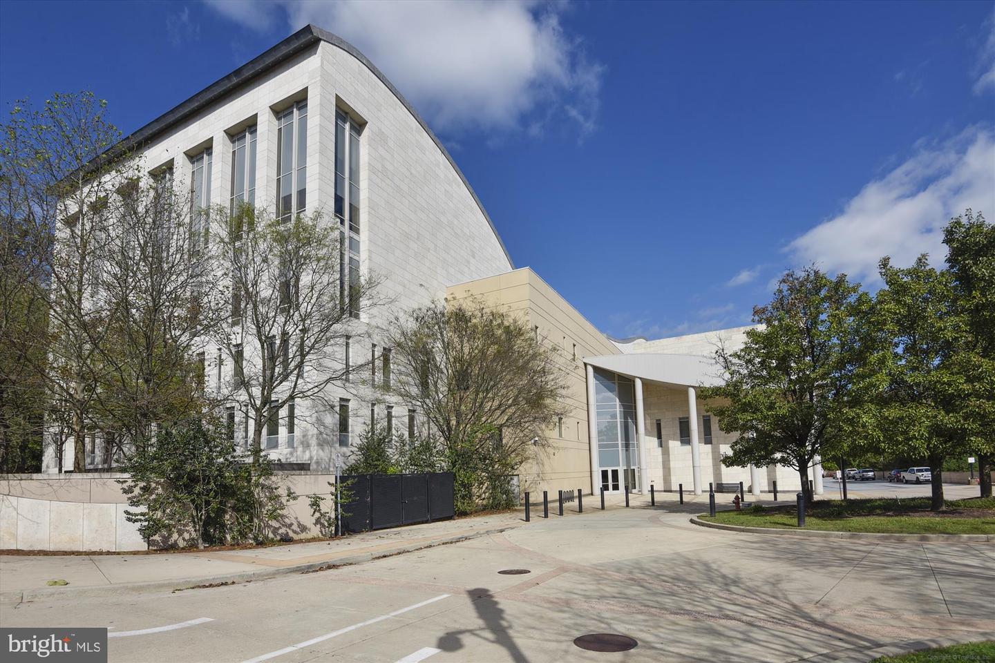 5800 NICHOLSON LANE Unit: 1-508