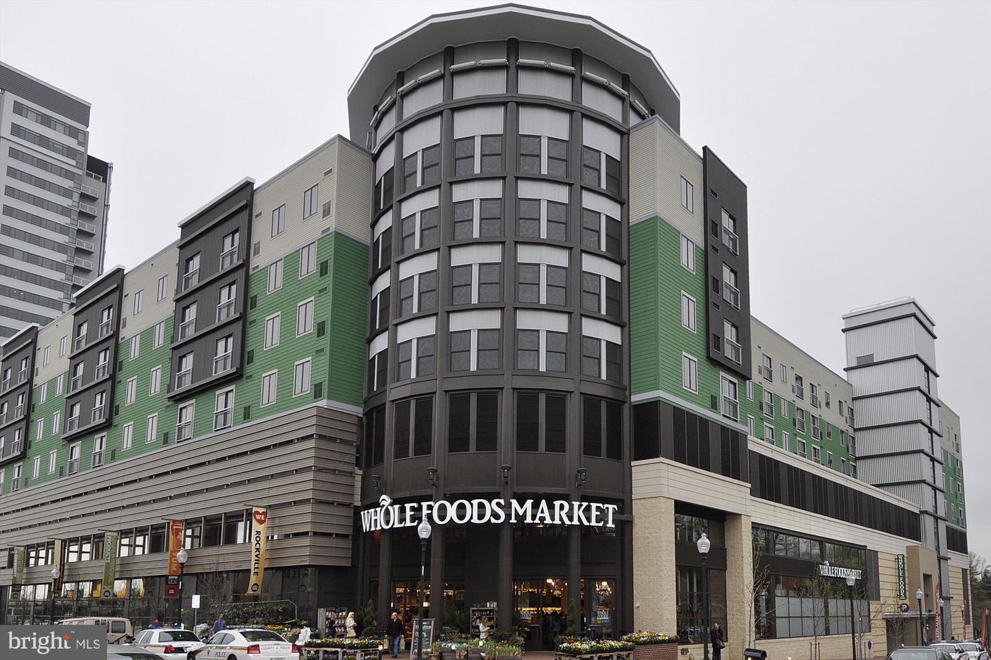 5800 NICHOLSON LANE Unit: 1-508