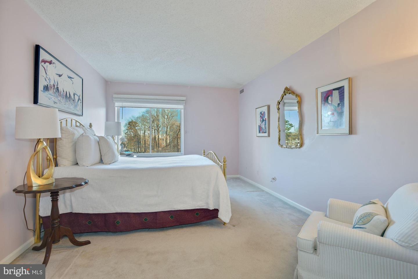 5800 NICHOLSON LANE Unit: 1-508