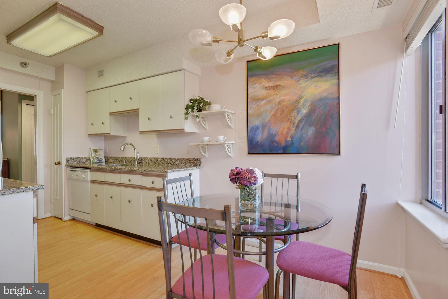 5800 NICHOLSON LANE Unit: 1-508