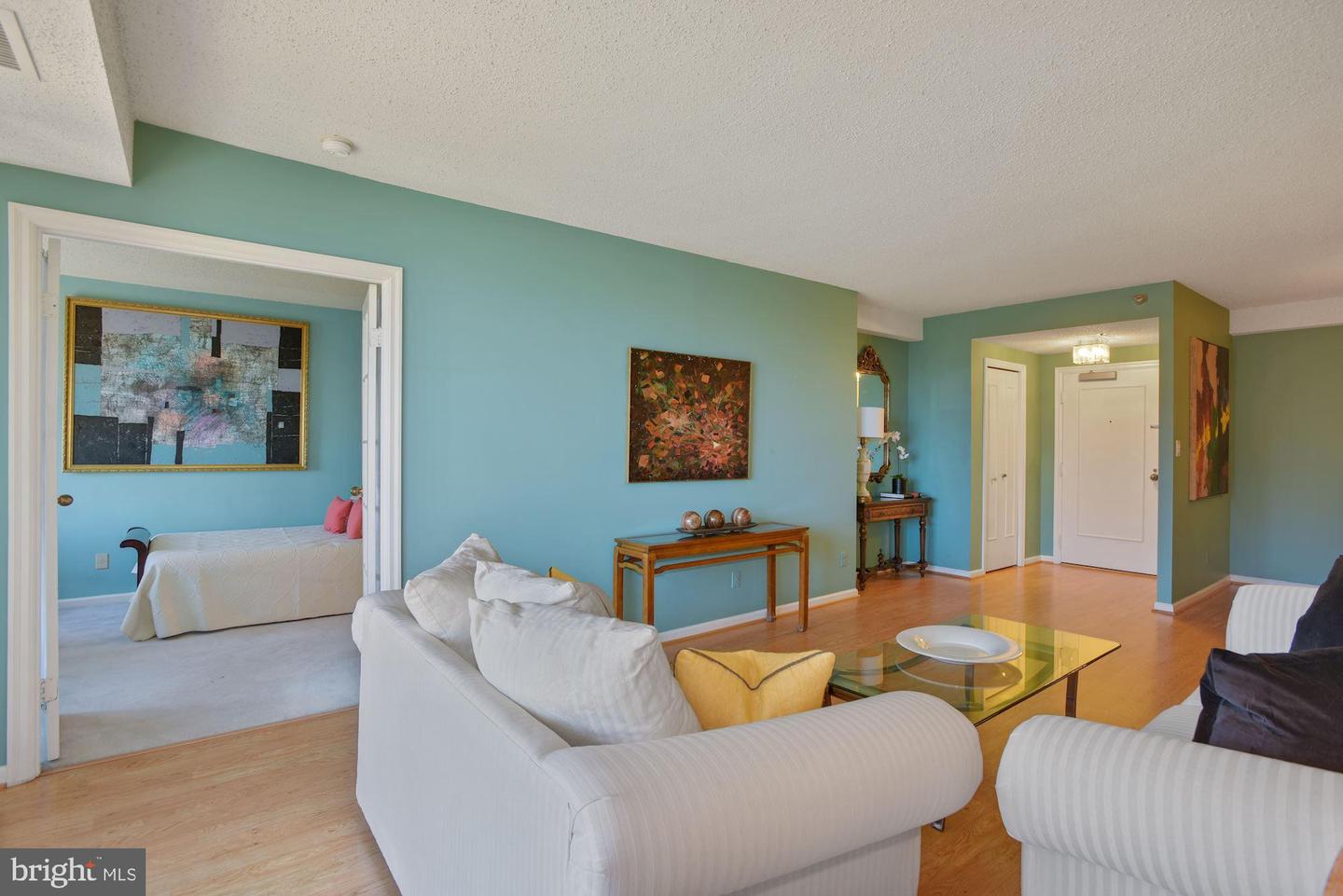 5800 NICHOLSON LANE Unit: 1-508