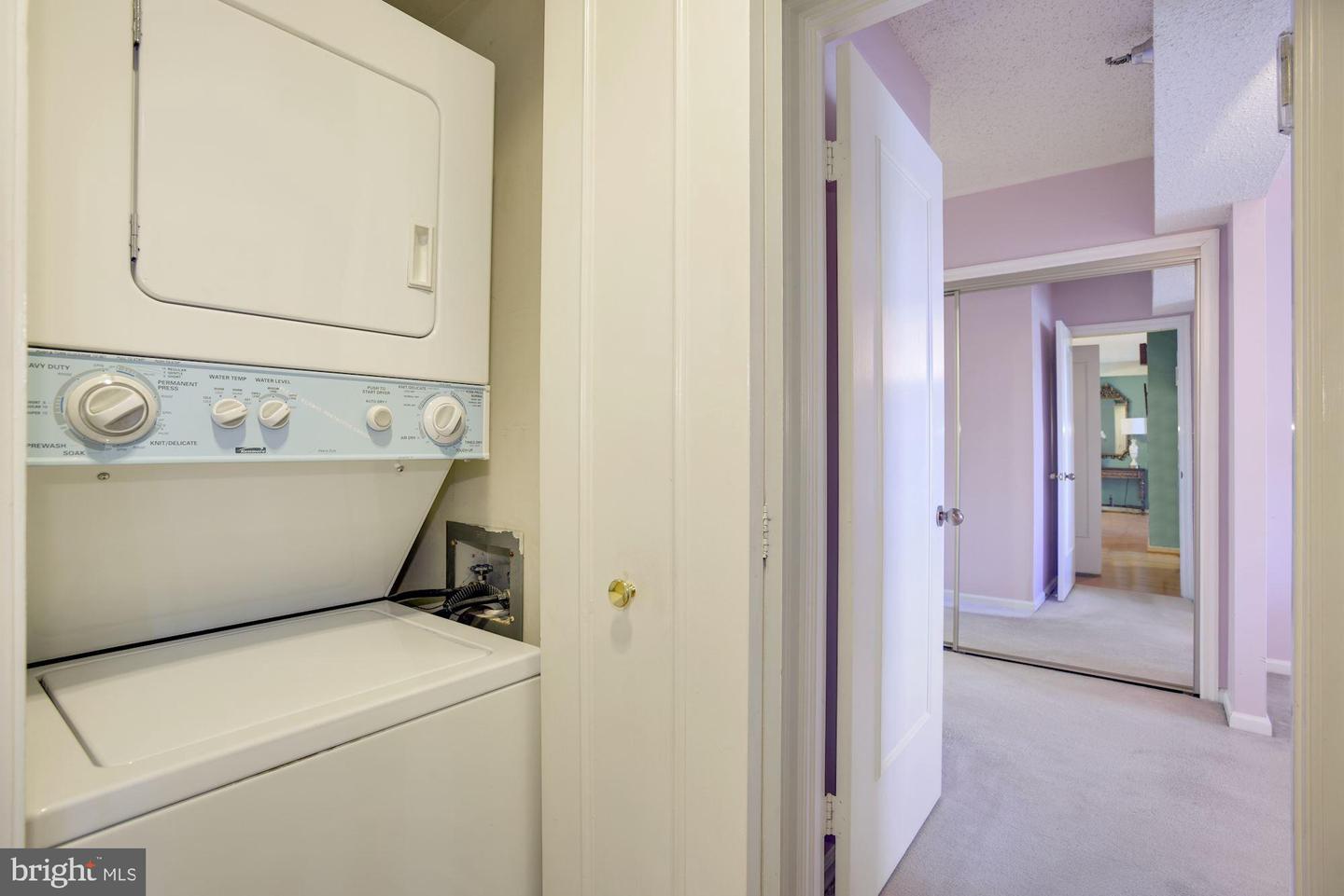 5800 NICHOLSON LANE Unit: 1-508