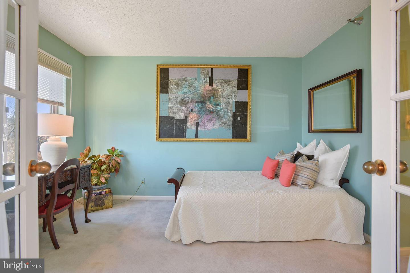 5800 NICHOLSON LANE Unit: 1-508