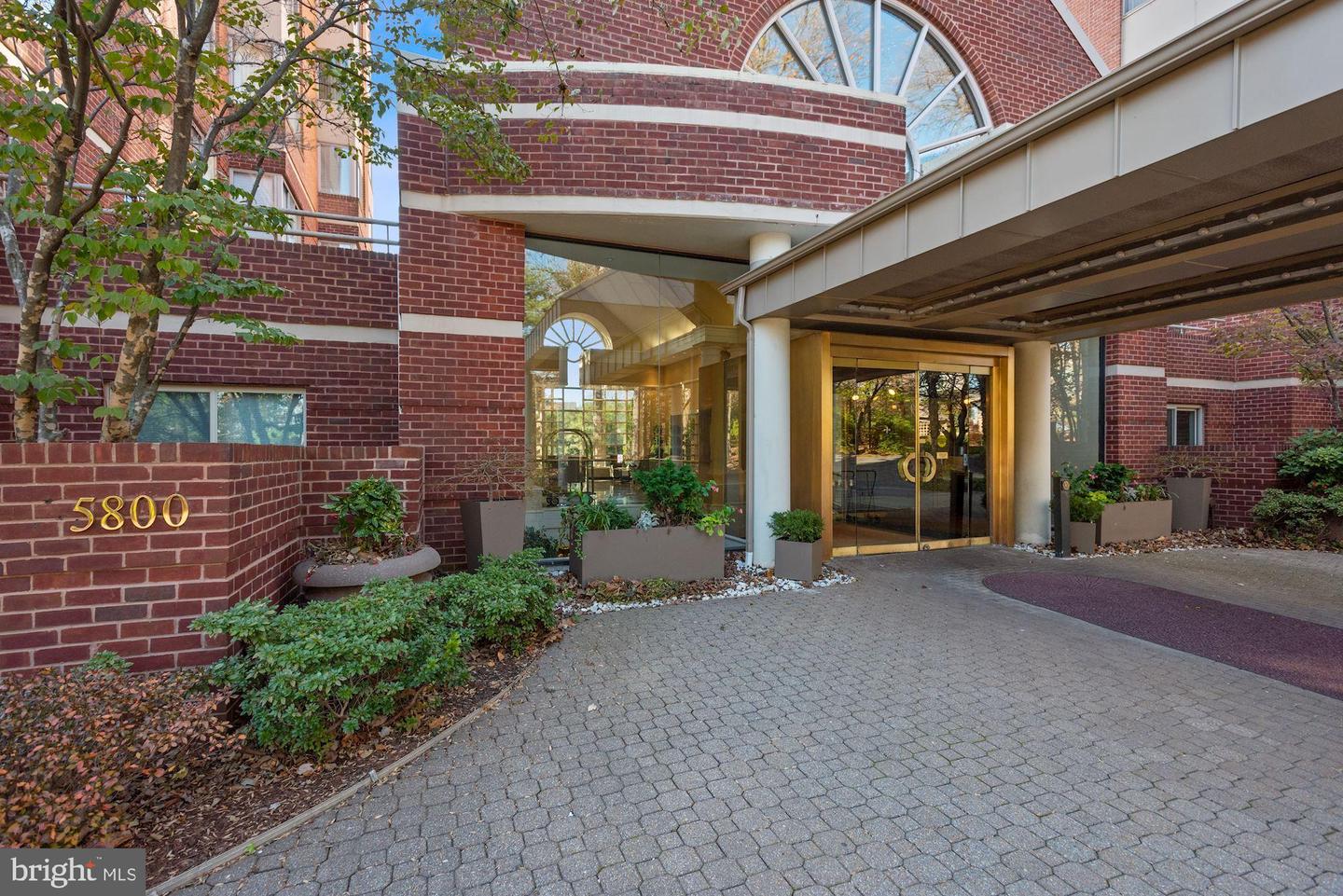 5800 NICHOLSON LANE Unit: 1-508