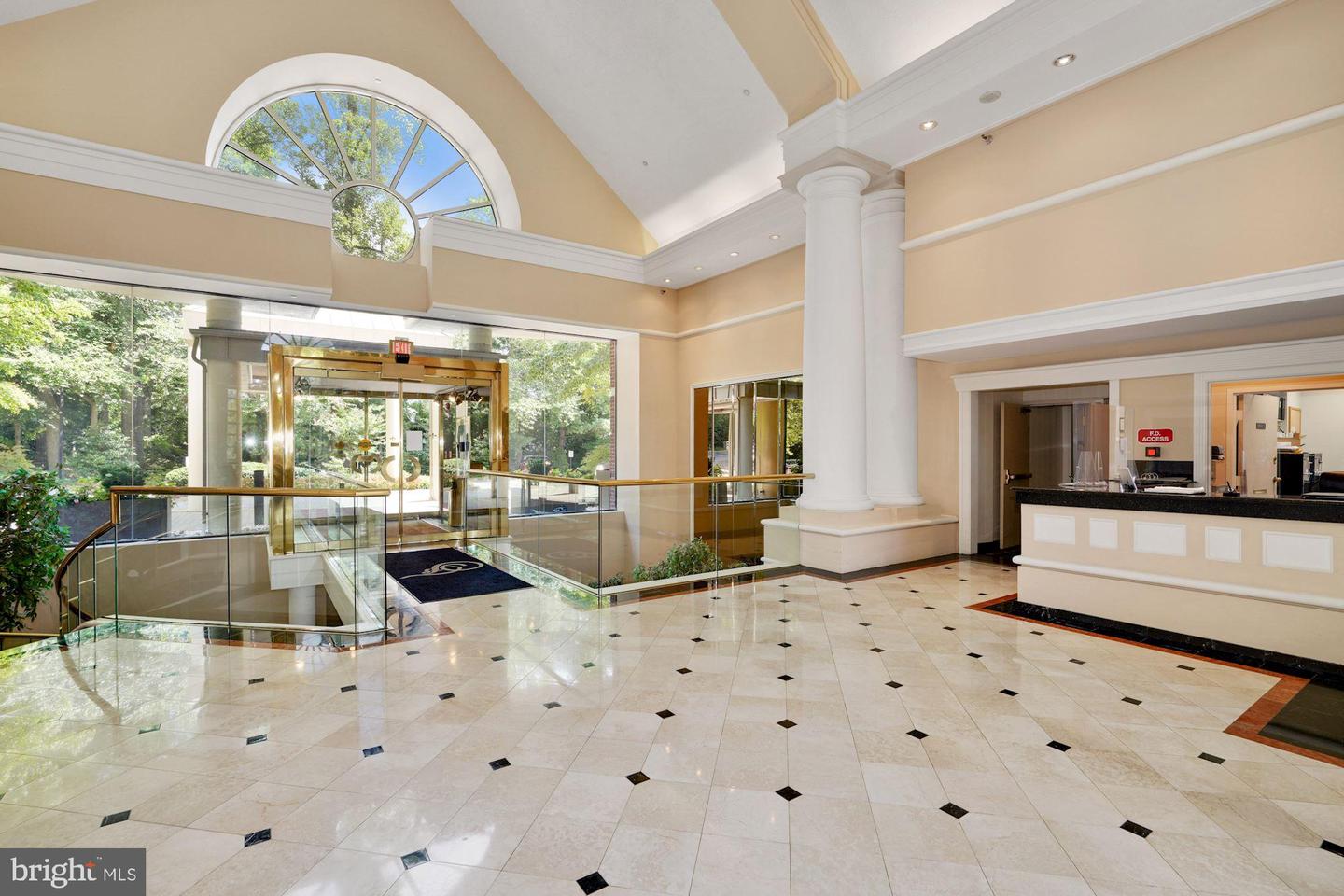 5800 NICHOLSON LANE Unit: 1-508