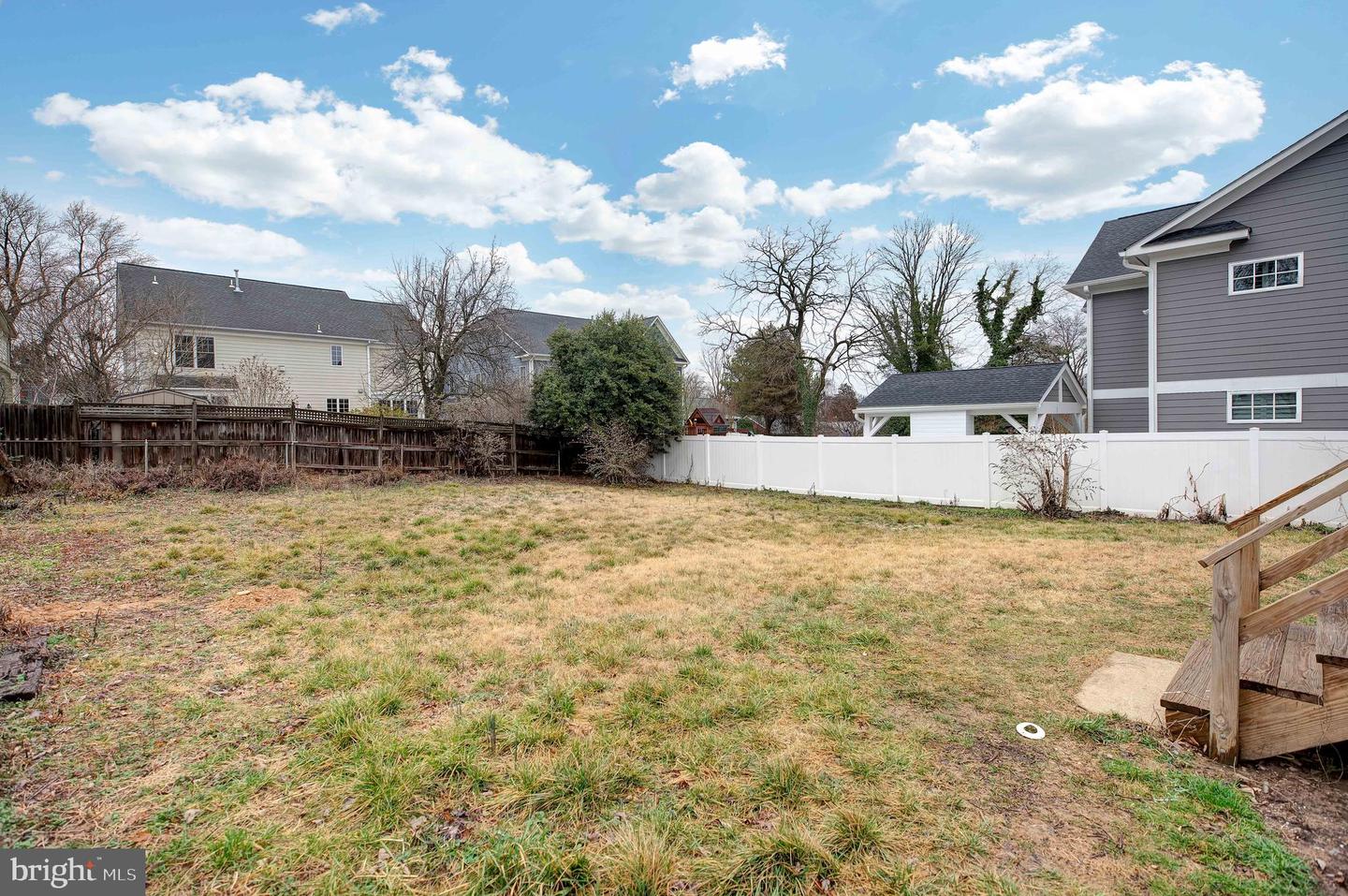5913 IPSWICH ROAD