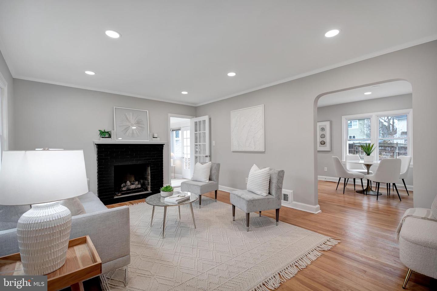 5913 IPSWICH ROAD