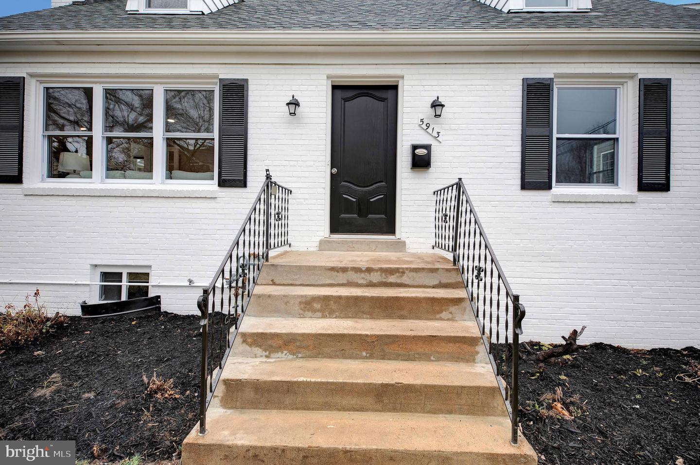 5913 IPSWICH ROAD