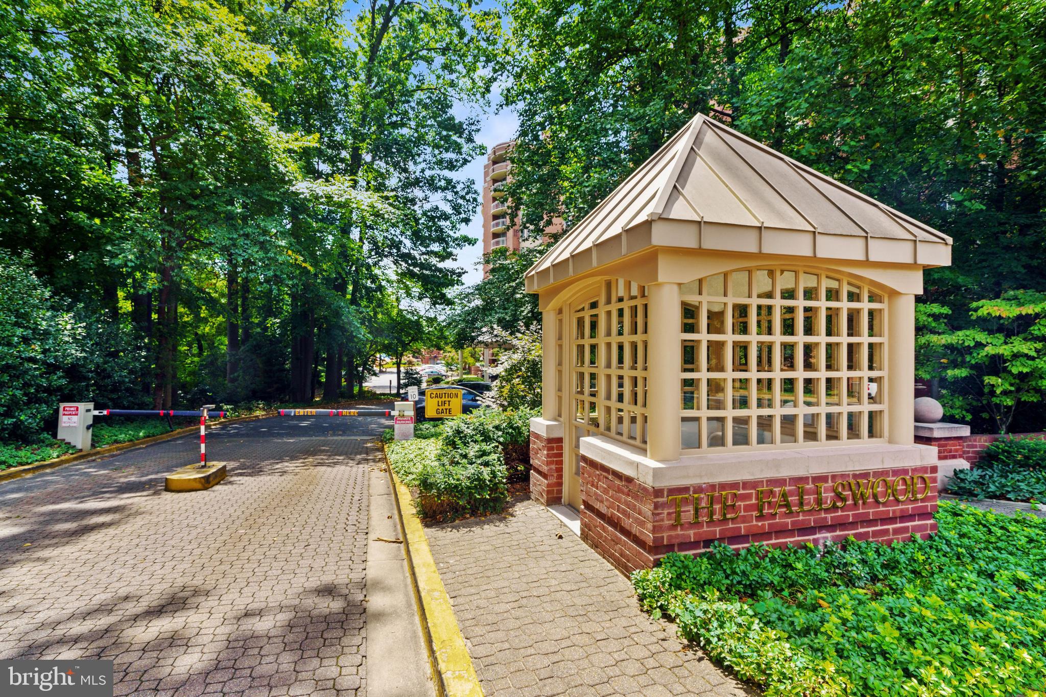 5802 Nicholson LANE Unit: 2-306