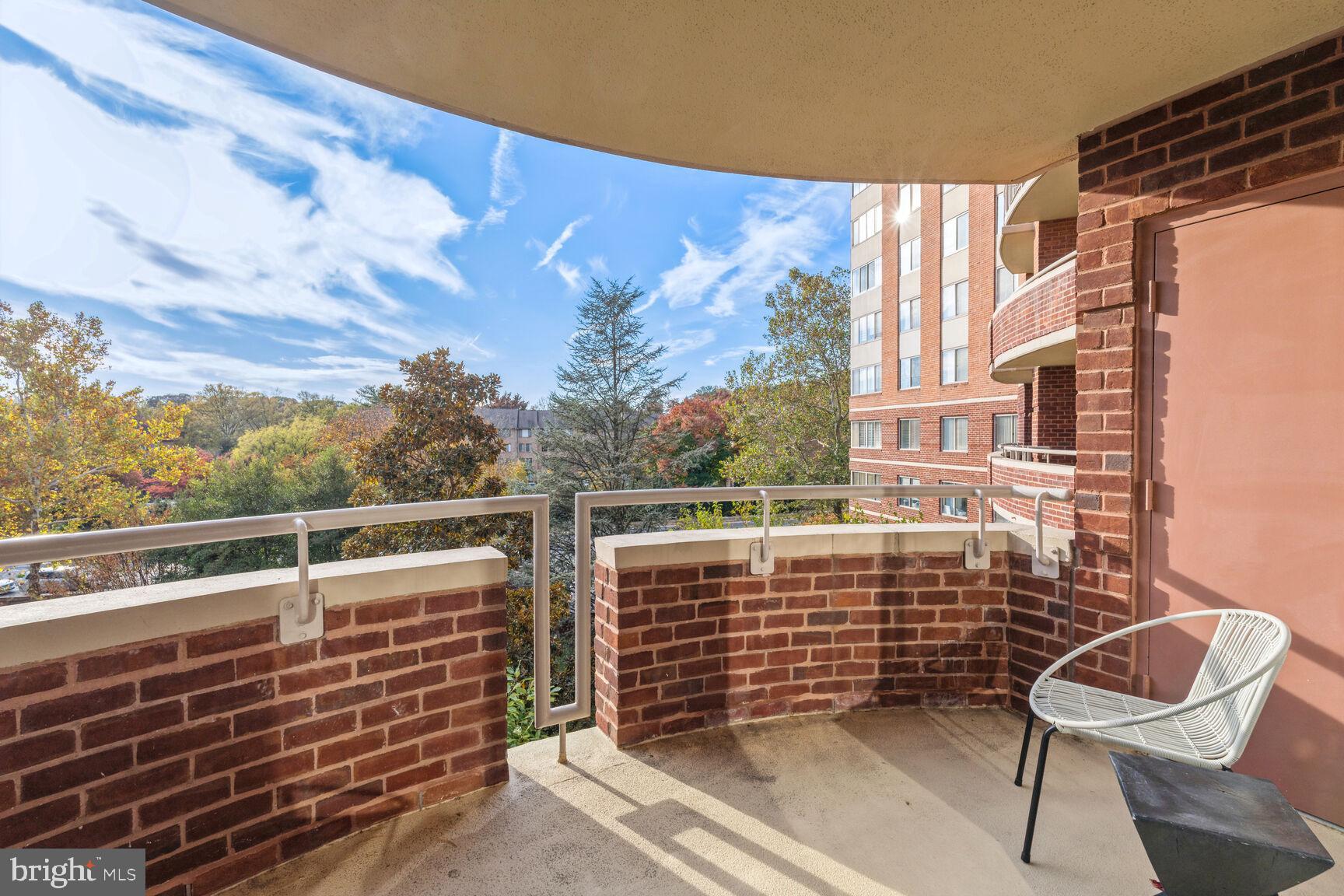 5802 Nicholson LANE Unit: 2-306