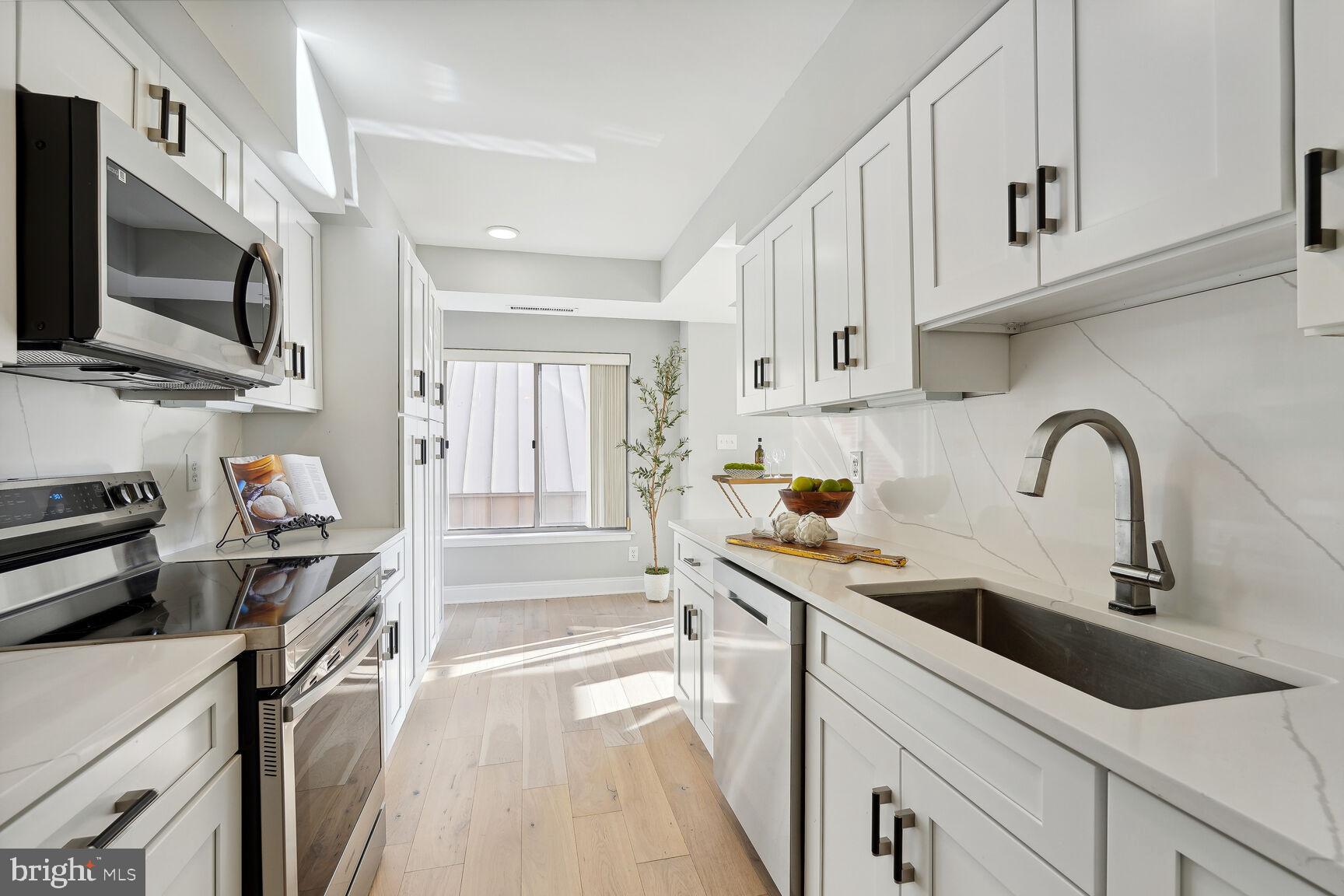 5802 Nicholson LANE Unit: 2-306