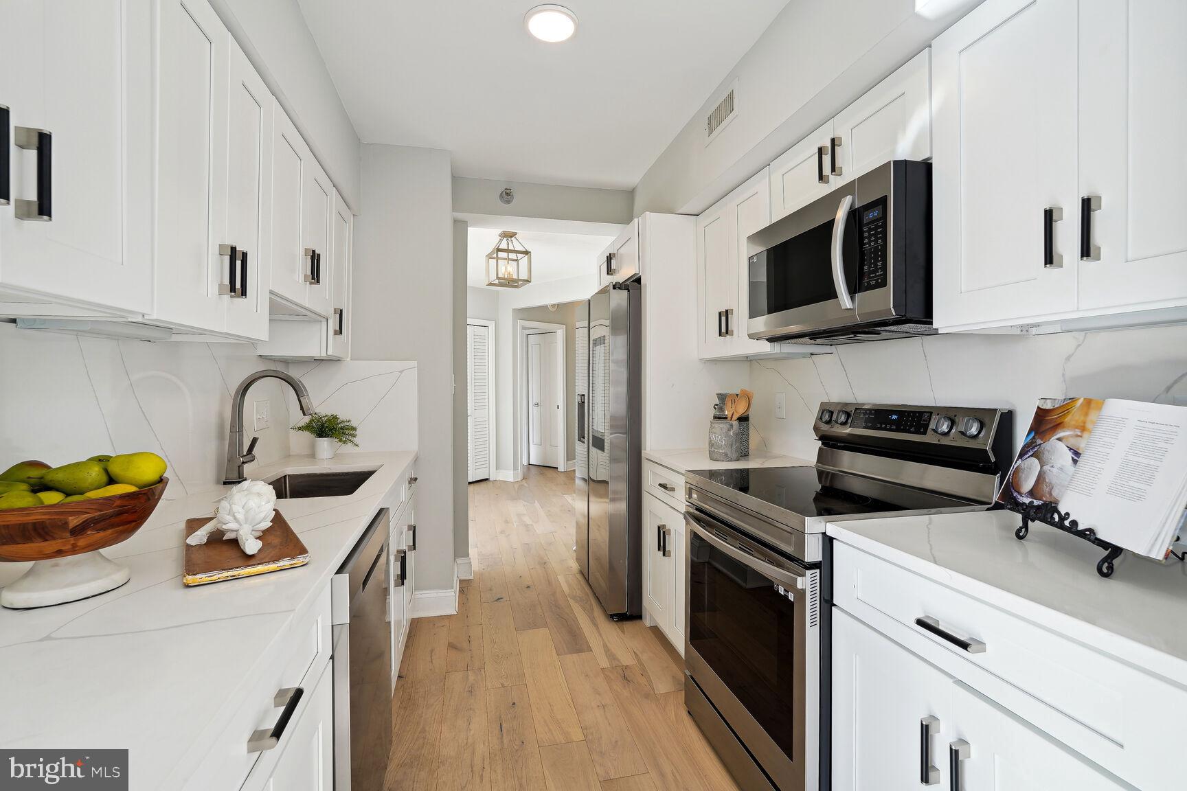 5802 Nicholson LANE Unit: 2-306