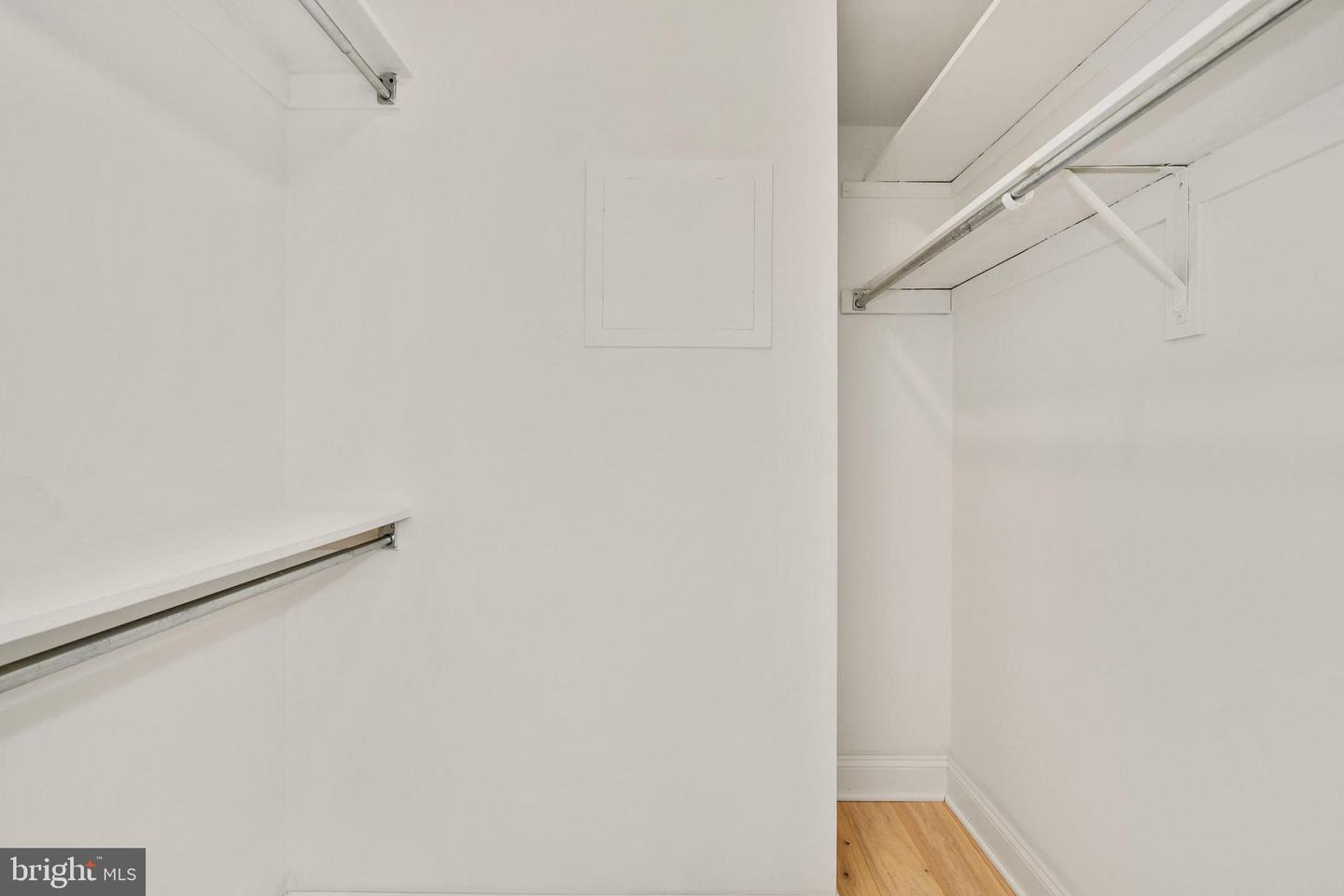5802 Nicholson LANE Unit: 2-306