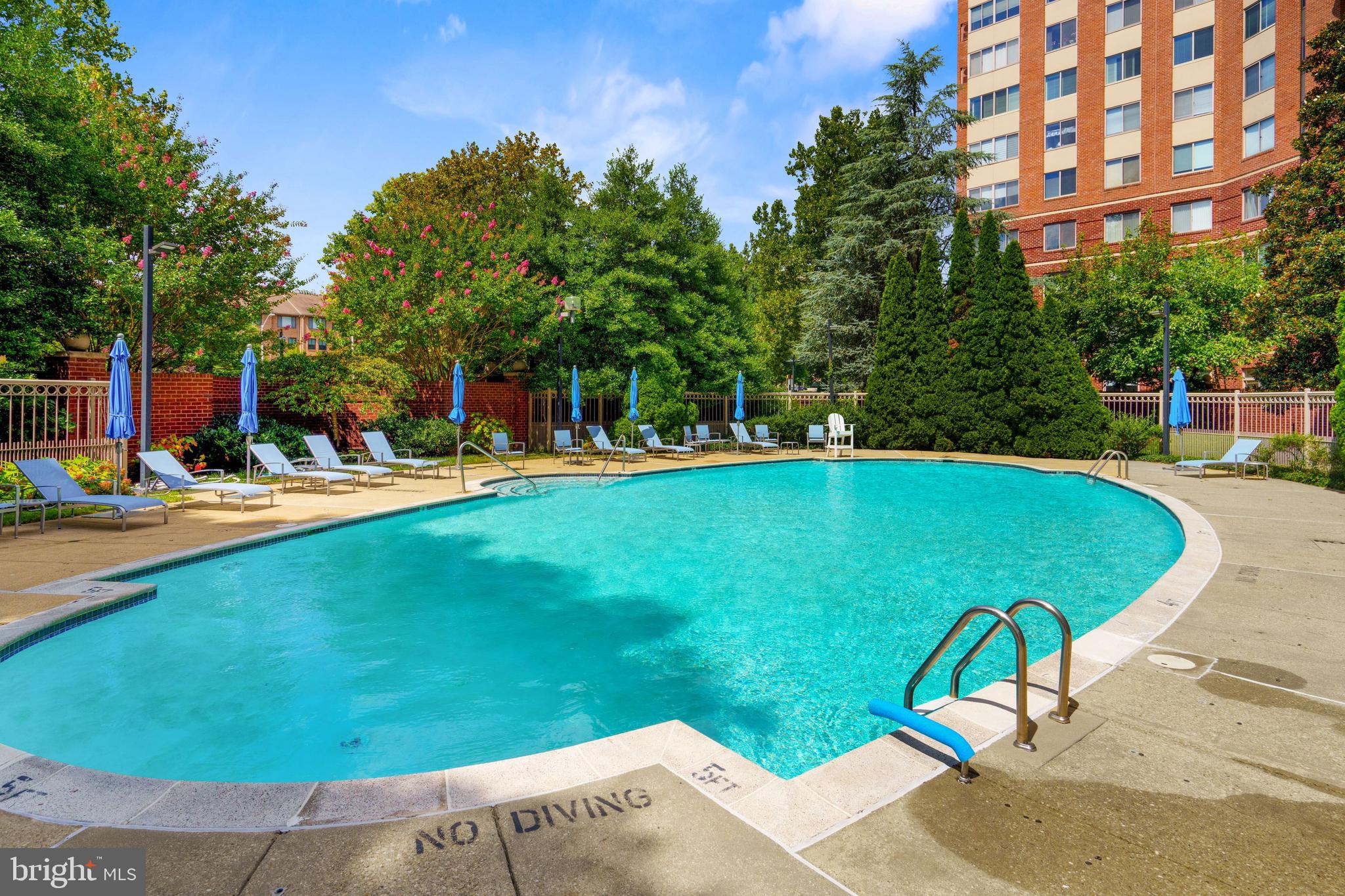 5802 Nicholson LANE Unit: 2-306