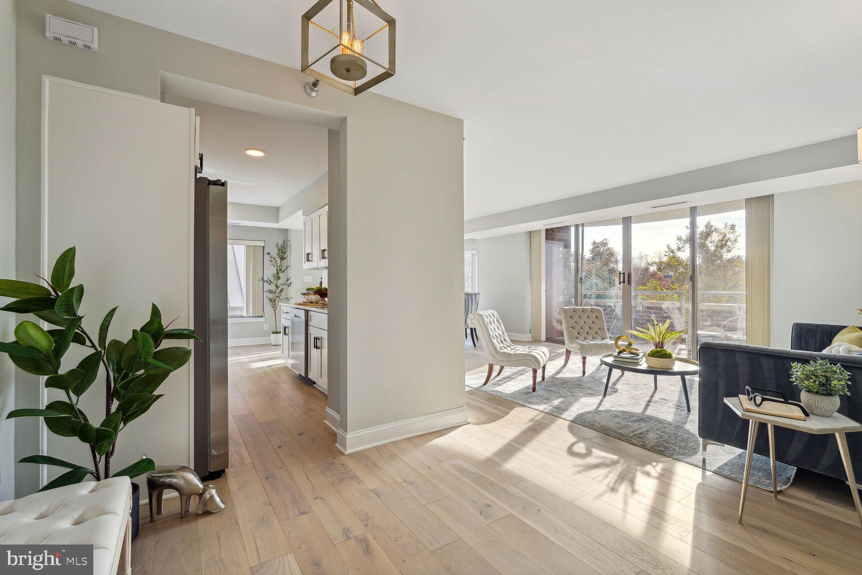 5802 Nicholson LANE Unit: 2-306