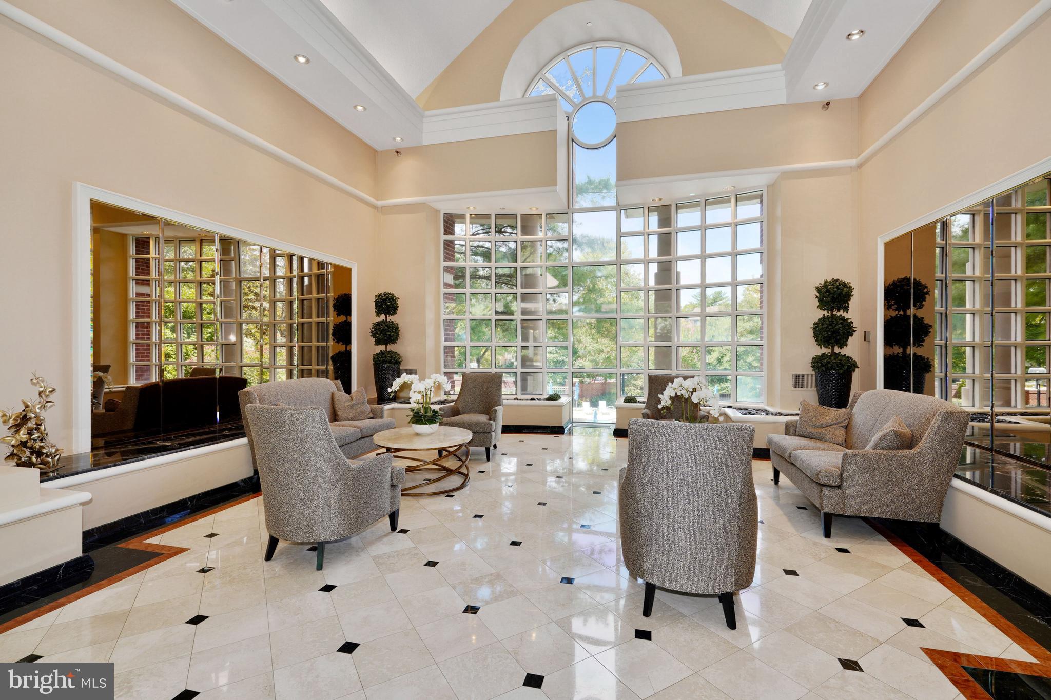 5802 Nicholson LANE Unit: 2-306