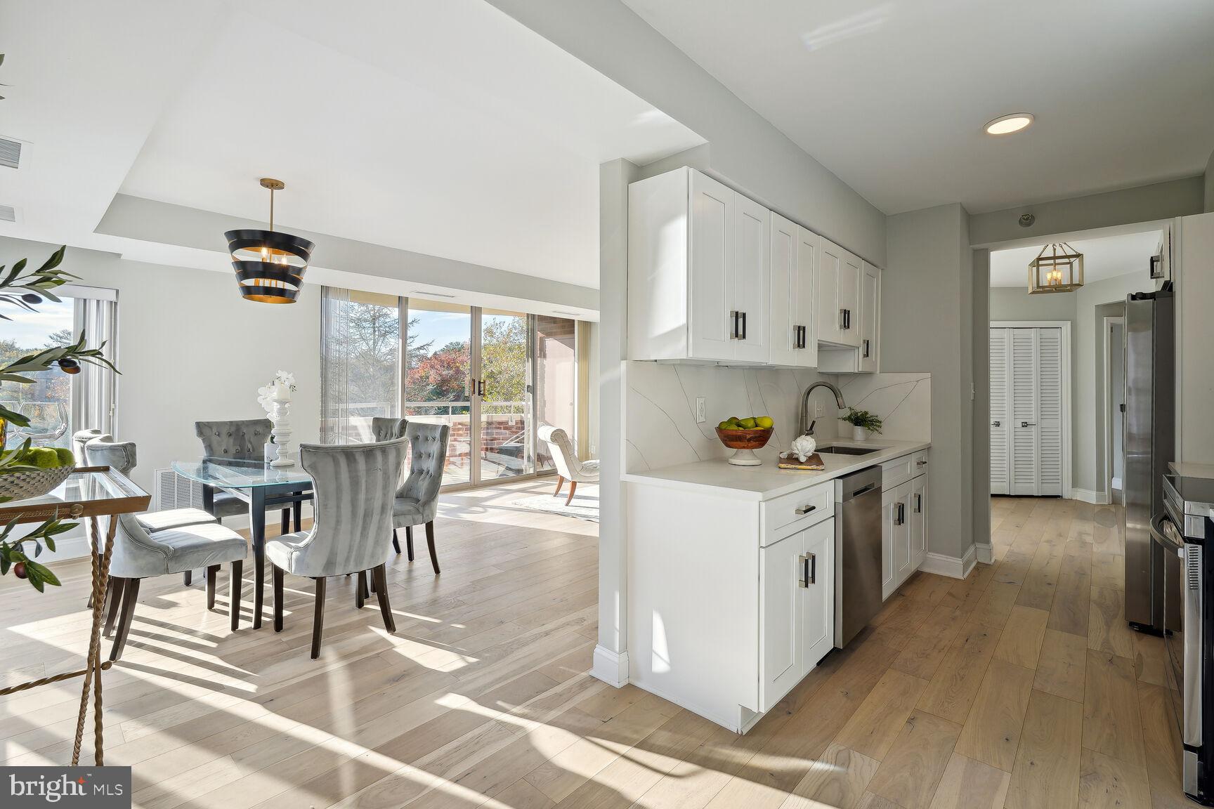 5802 Nicholson LANE Unit: 2-306