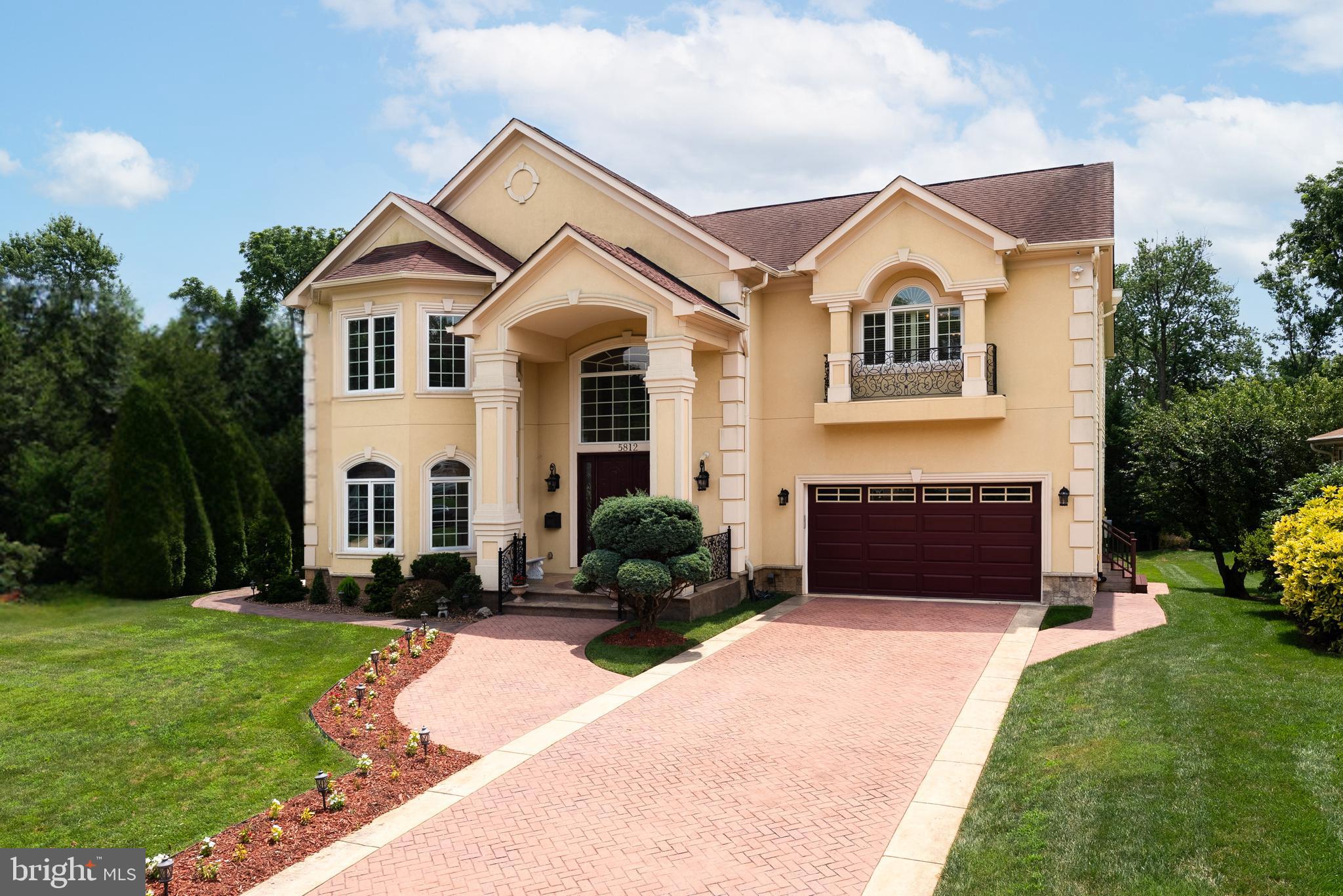 5812 LONE OAK DRIVE