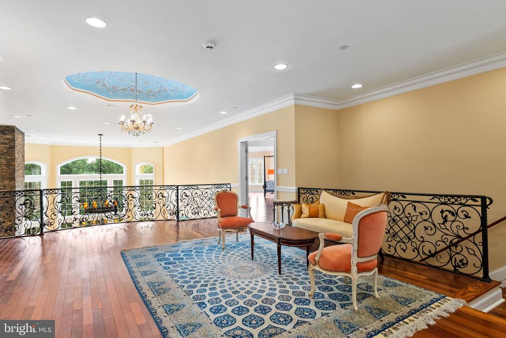 5812 LONE OAK DRIVE
