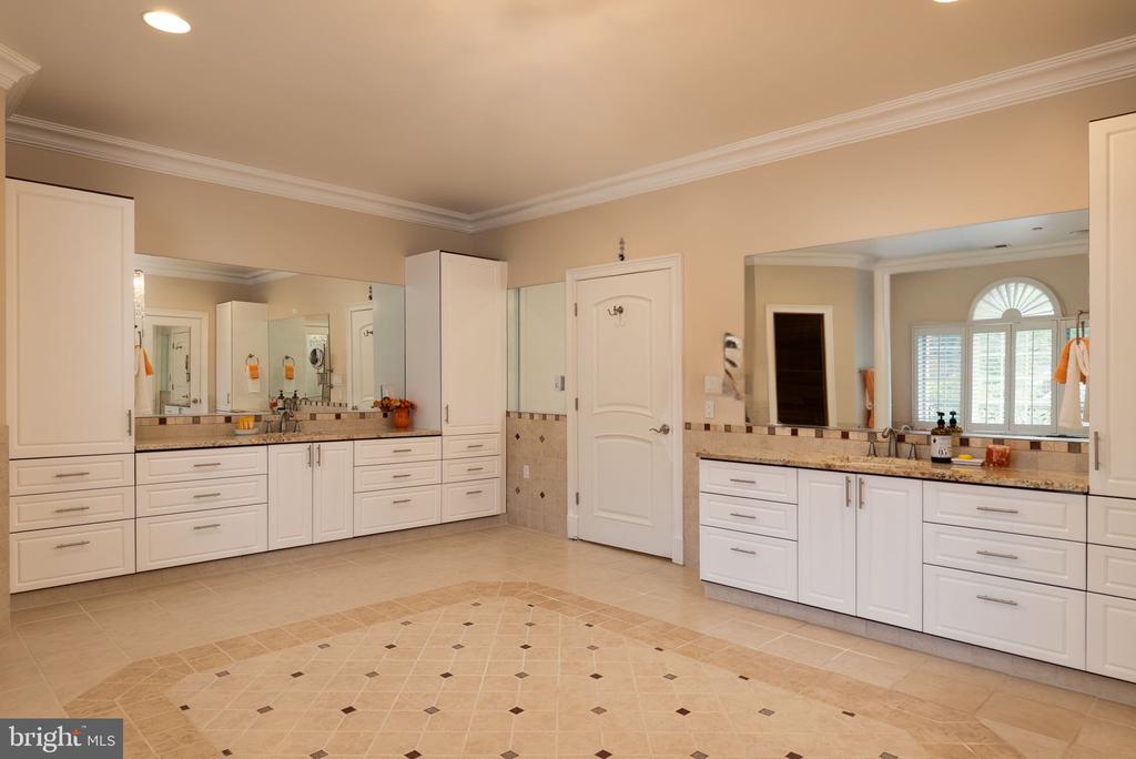 5812 LONE OAK DRIVE