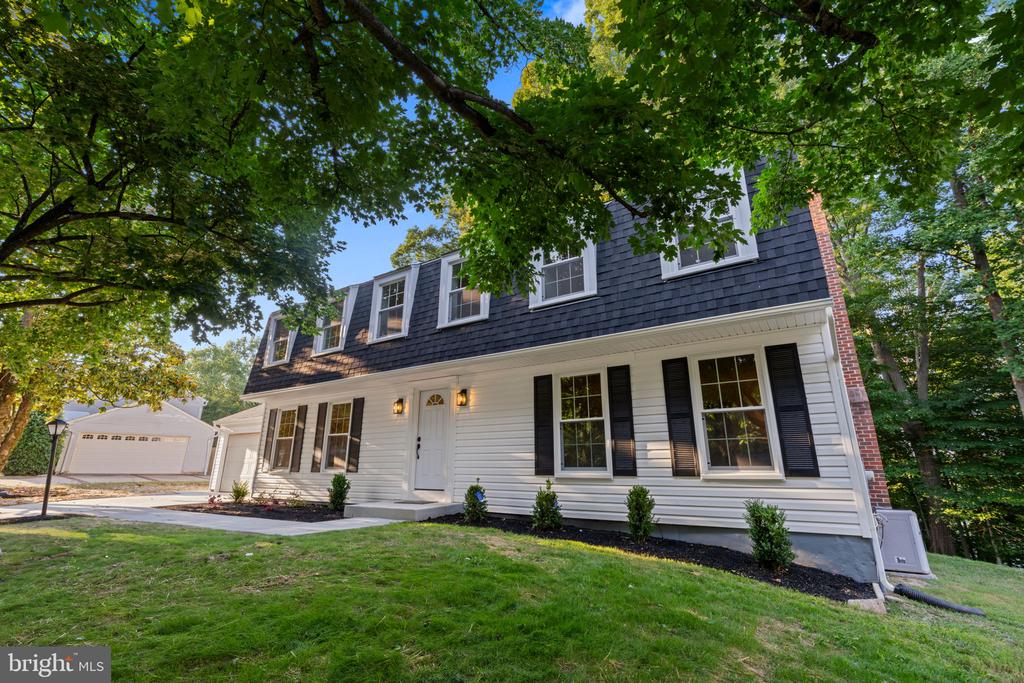 13010 Renfrew Cir