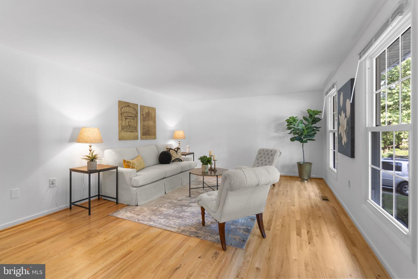 13010 Renfrew Cir