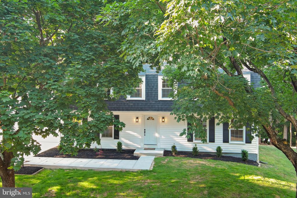 13010 Renfrew Cir