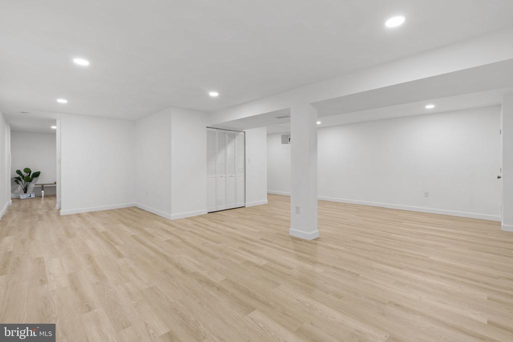 13010 Renfrew Cir