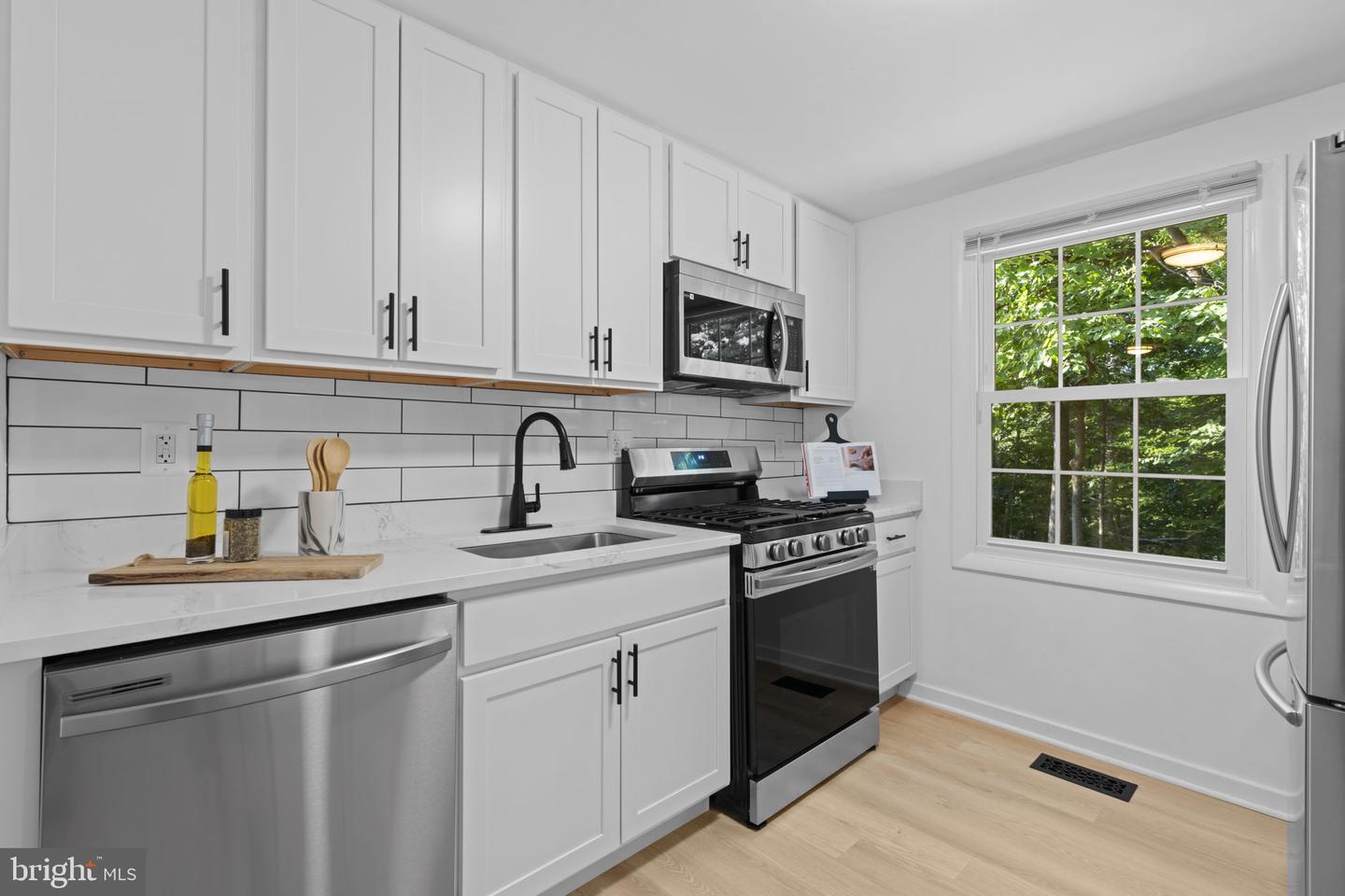 13010 Renfrew Cir