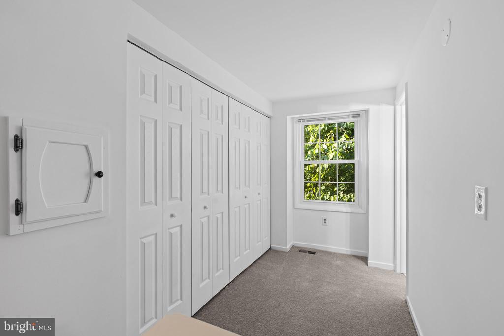 13010 Renfrew Cir