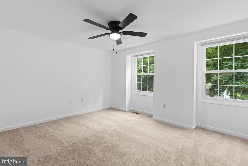 13010 Renfrew Cir