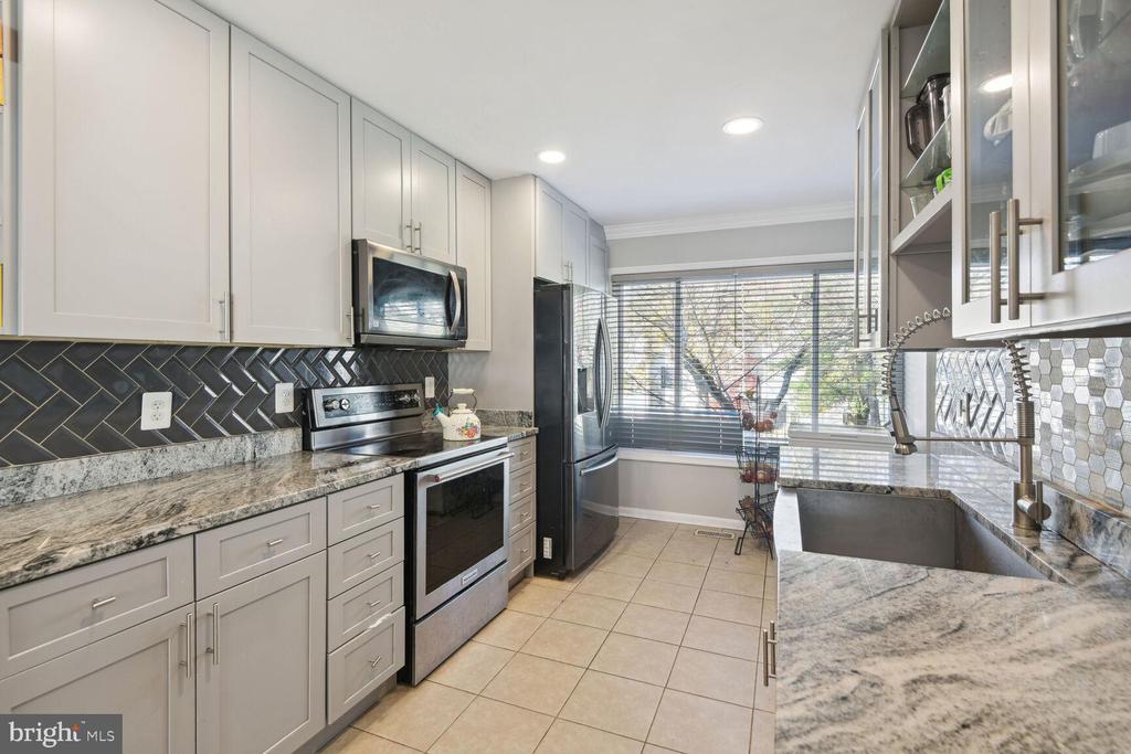 7010 Cipriano Woods Ct