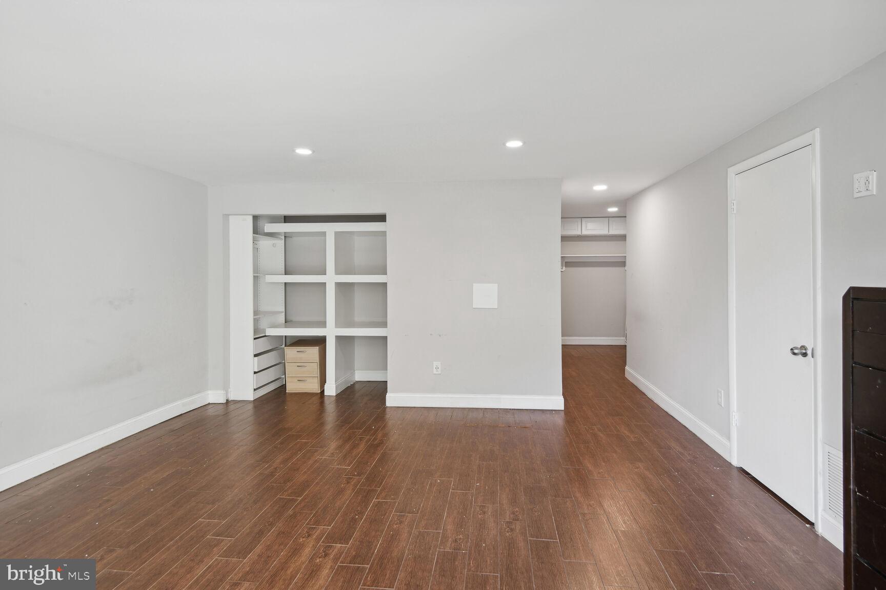 7010 Cipriano Woods Ct