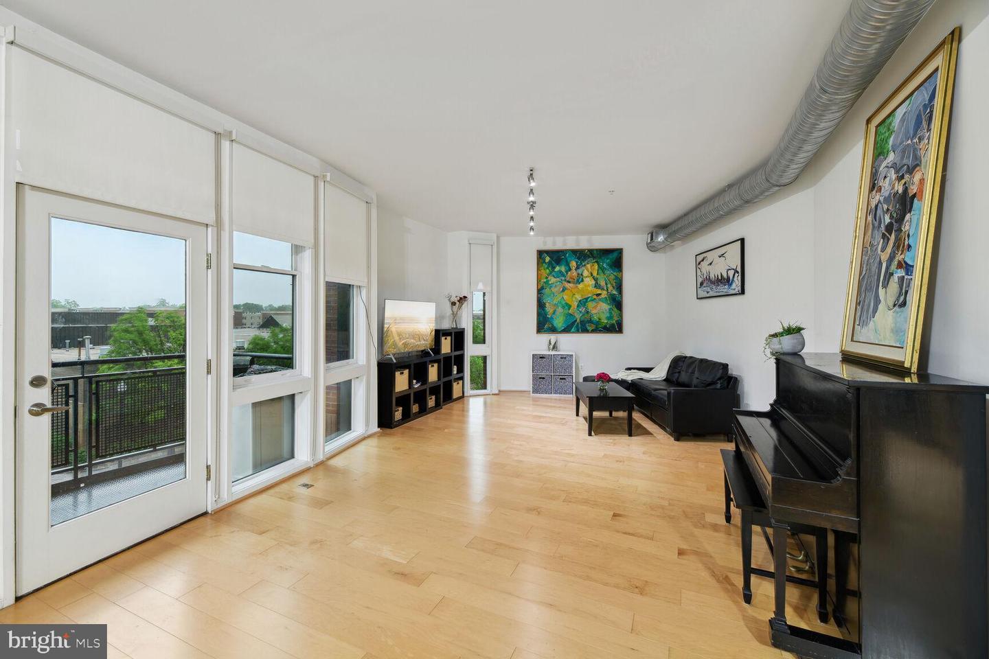 3800 LANGSTON BOULEVARD Unit: 302