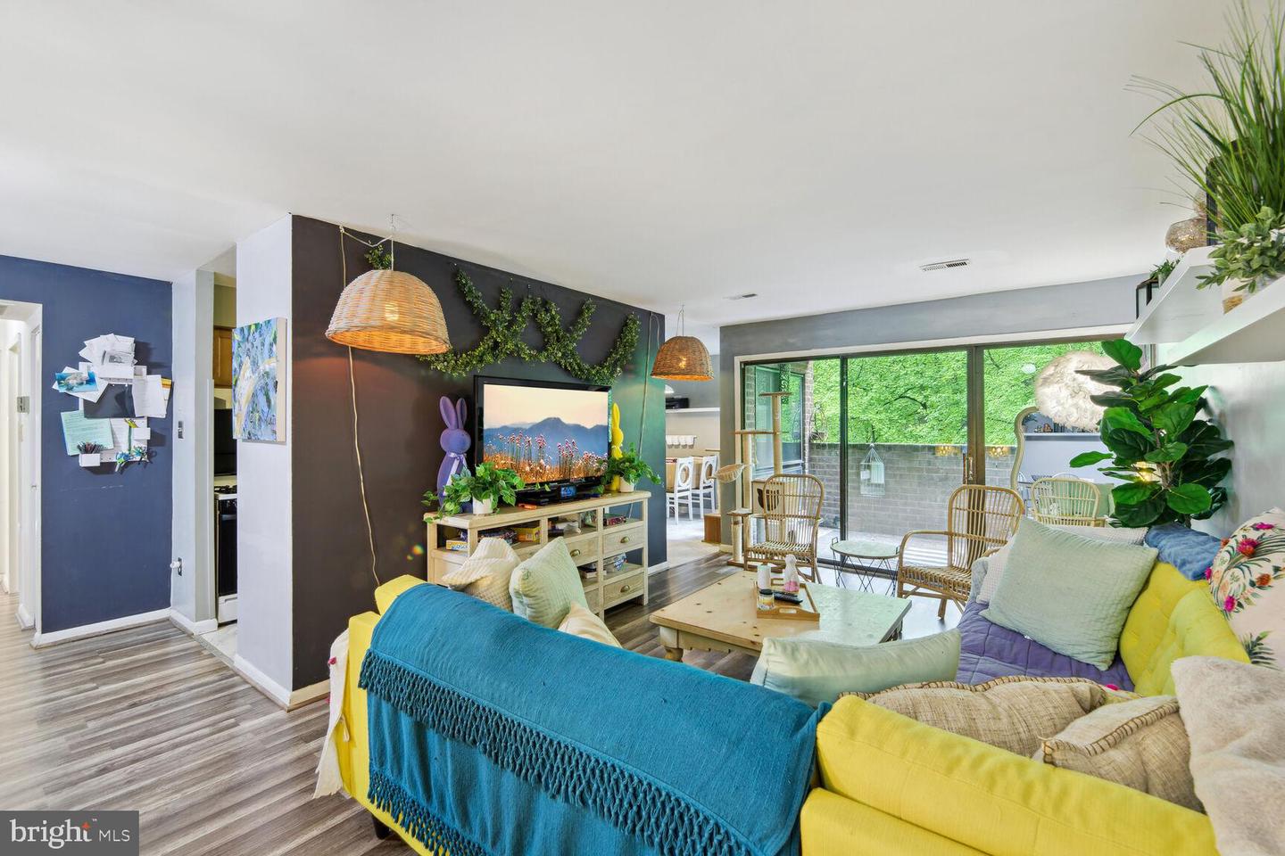 11220 CHESTNUT GROVE SQUARE Unit: 322