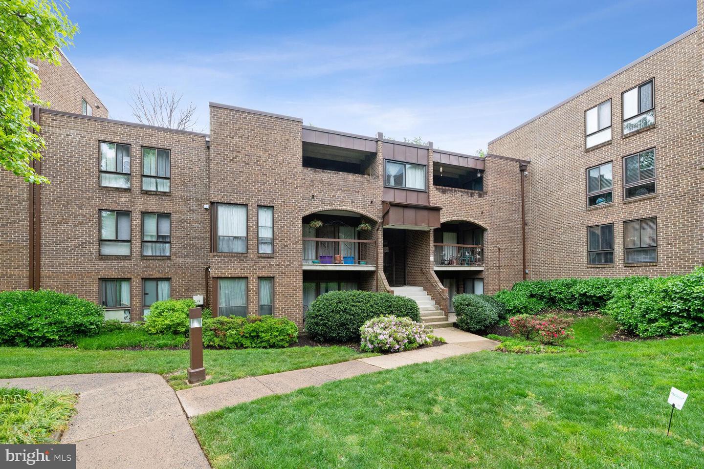 11220 CHESTNUT GROVE SQUARE Unit: 322