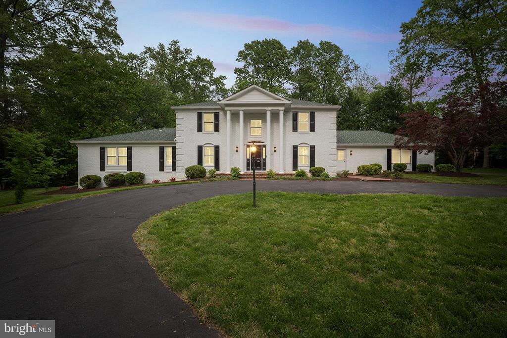 2407 Mare Ln