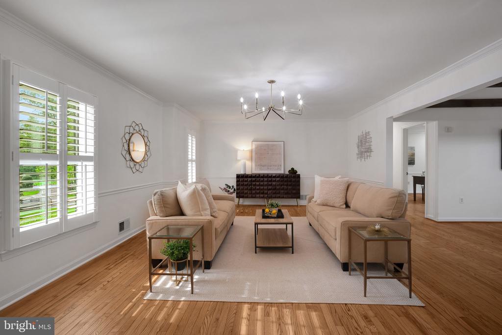 2407 Mare Ln