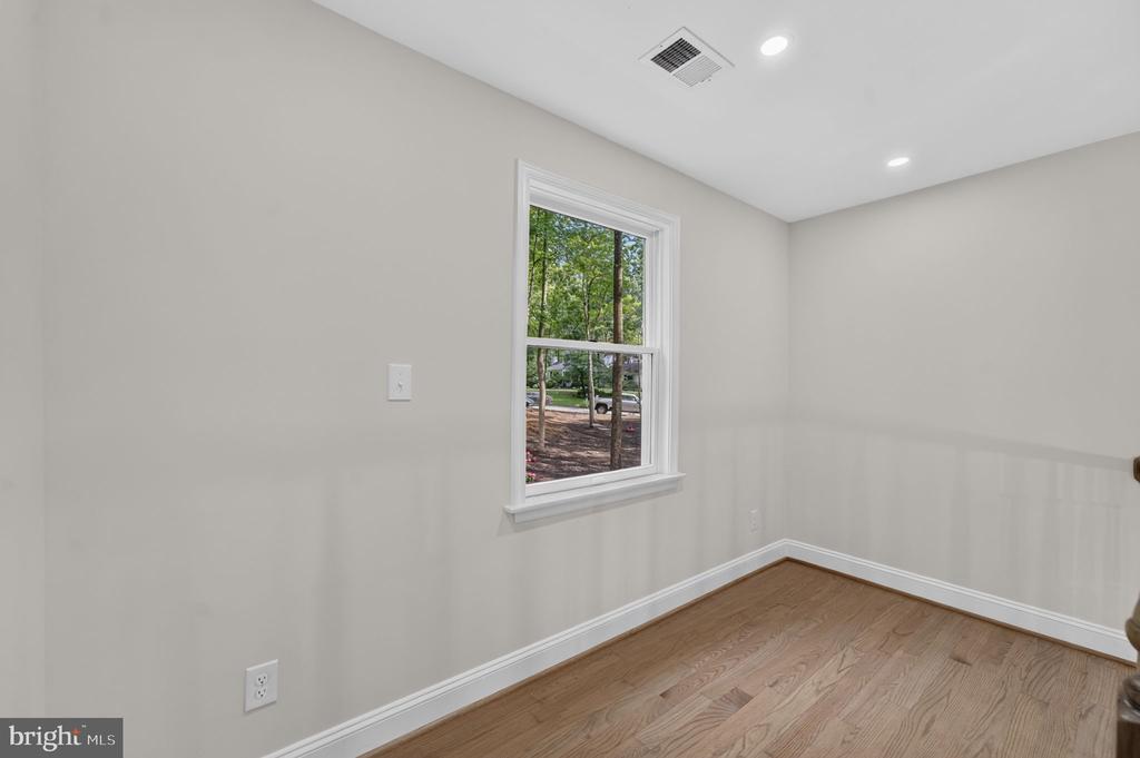 7122 IVAKOTA ROAD