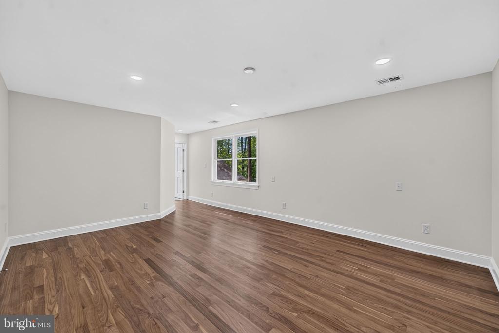 7122 IVAKOTA ROAD