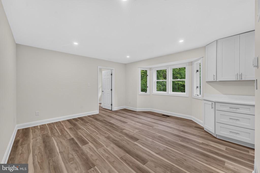 7122 IVAKOTA ROAD
