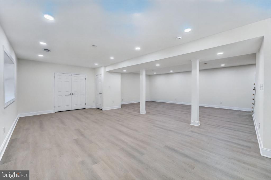 7122 IVAKOTA ROAD