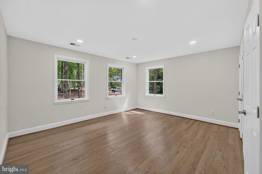 7122 IVAKOTA ROAD