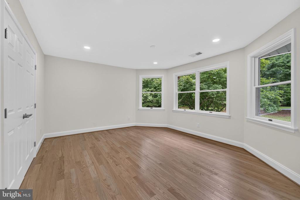 7122 IVAKOTA ROAD
