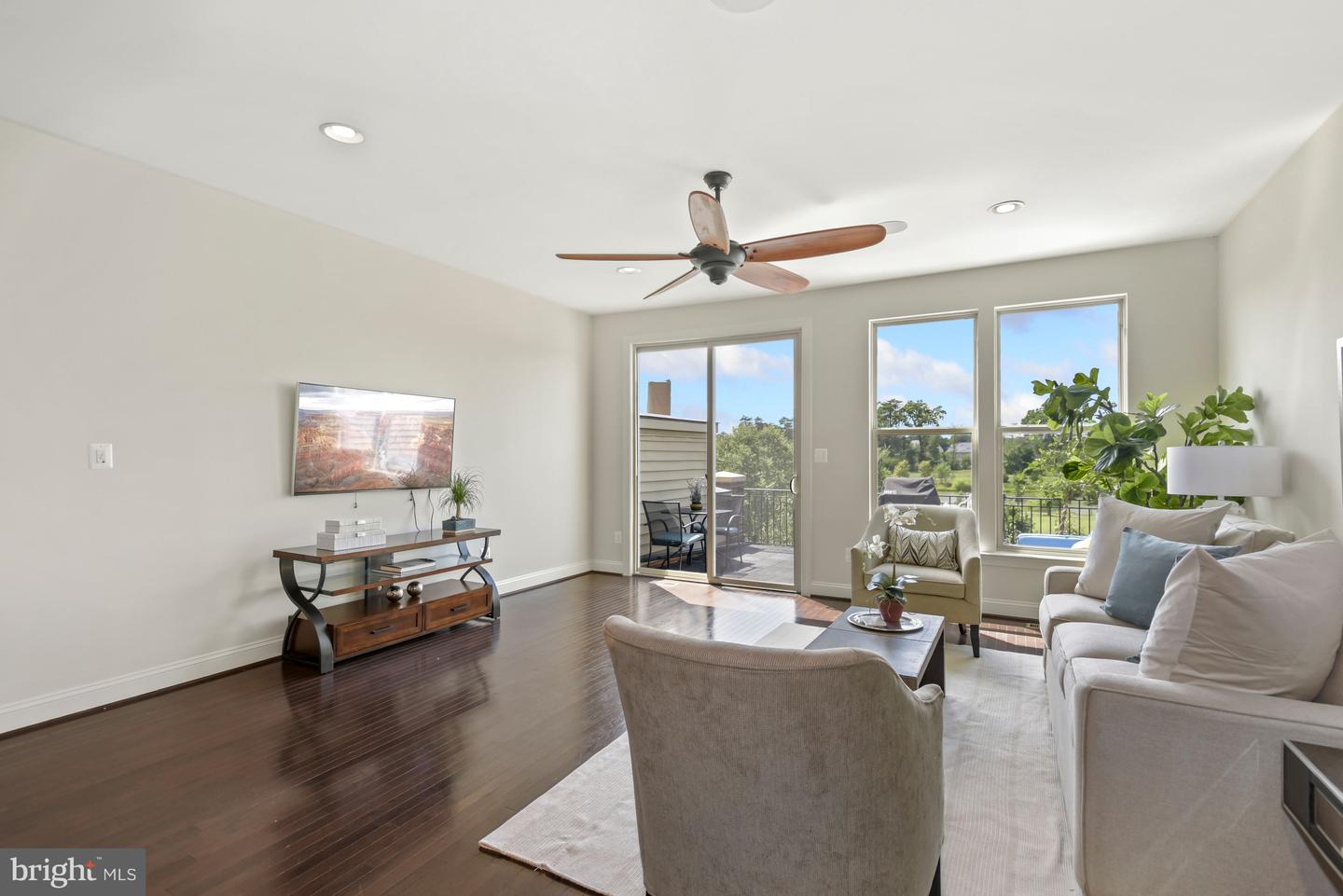 22813 BREEZY HOLLOW DRIVE