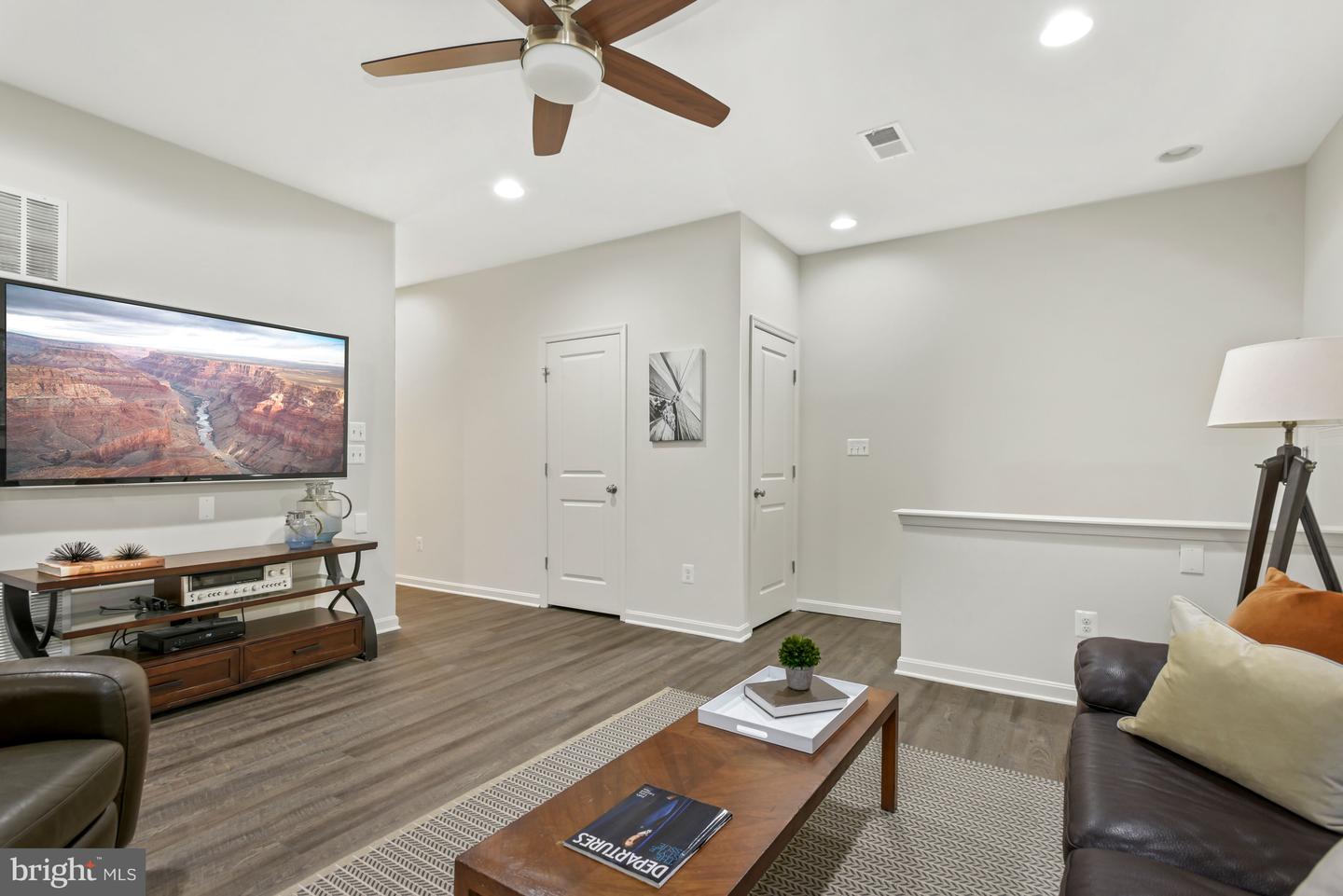 22813 BREEZY HOLLOW DRIVE