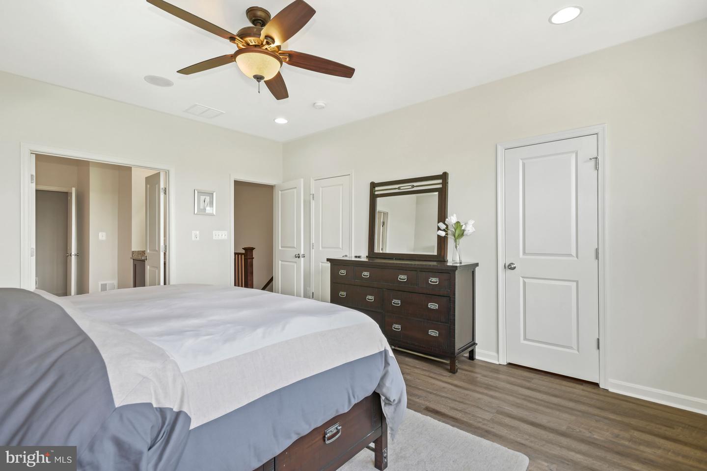 22813 BREEZY HOLLOW DRIVE