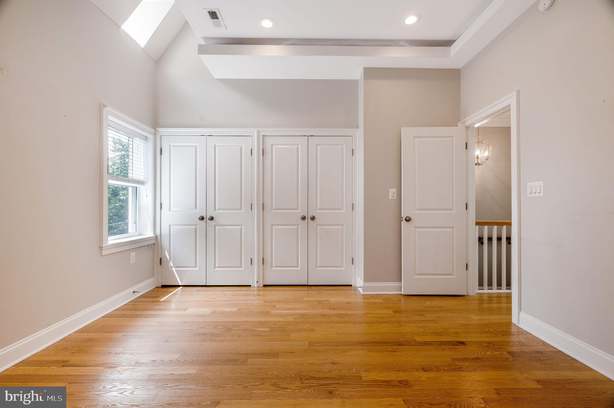 221 Longfellow St NW